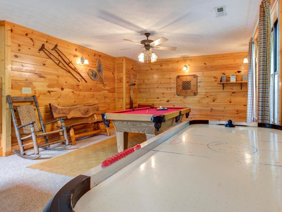 Great Expectations, 3 Bedrooms, Fireplace, Pool Table, Hot Tub, Sleeps 10 Гатлинбург Экстерьер фото