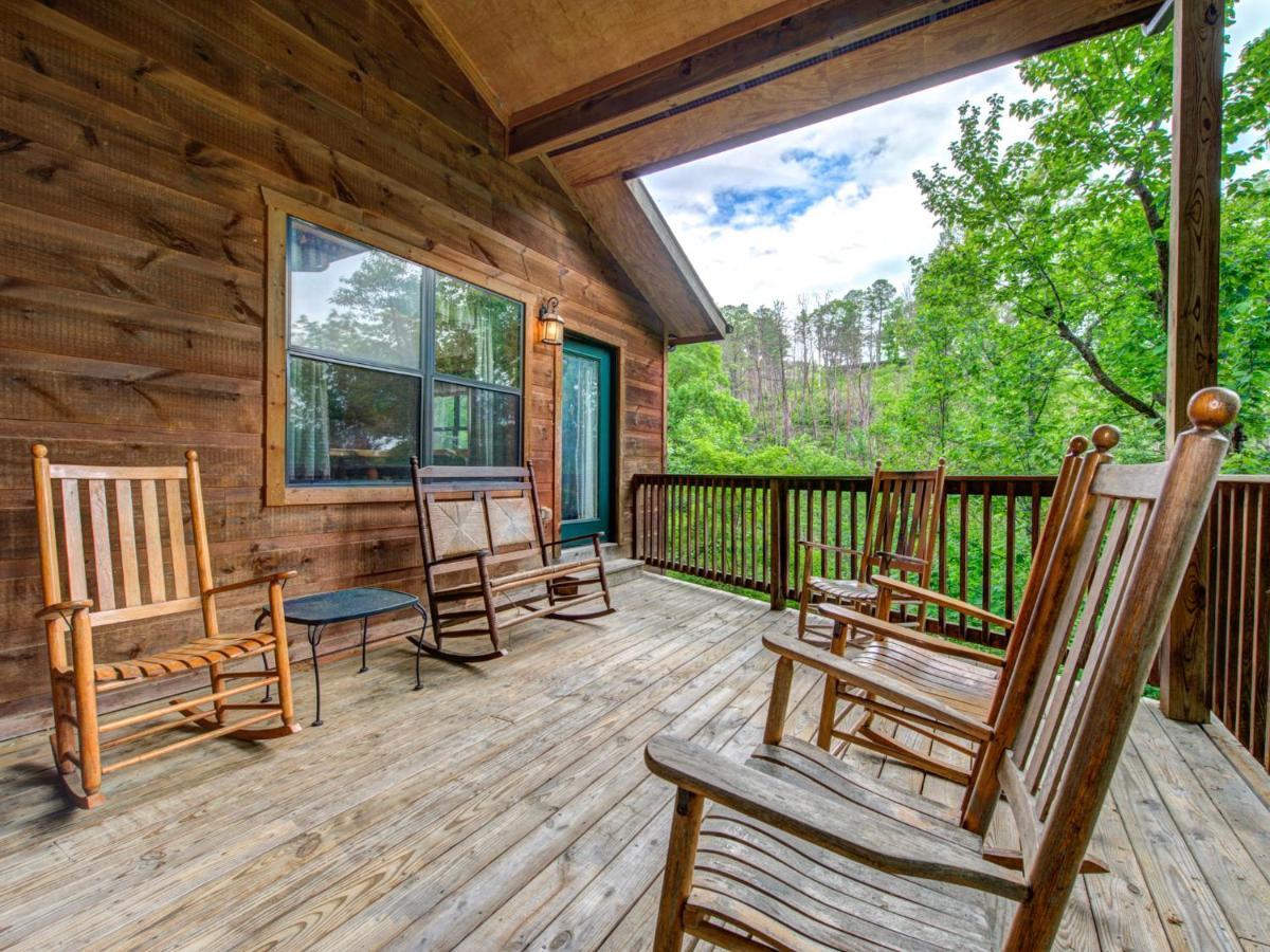 Great Expectations, 3 Bedrooms, Fireplace, Pool Table, Hot Tub, Sleeps 10 Гатлинбург Экстерьер фото